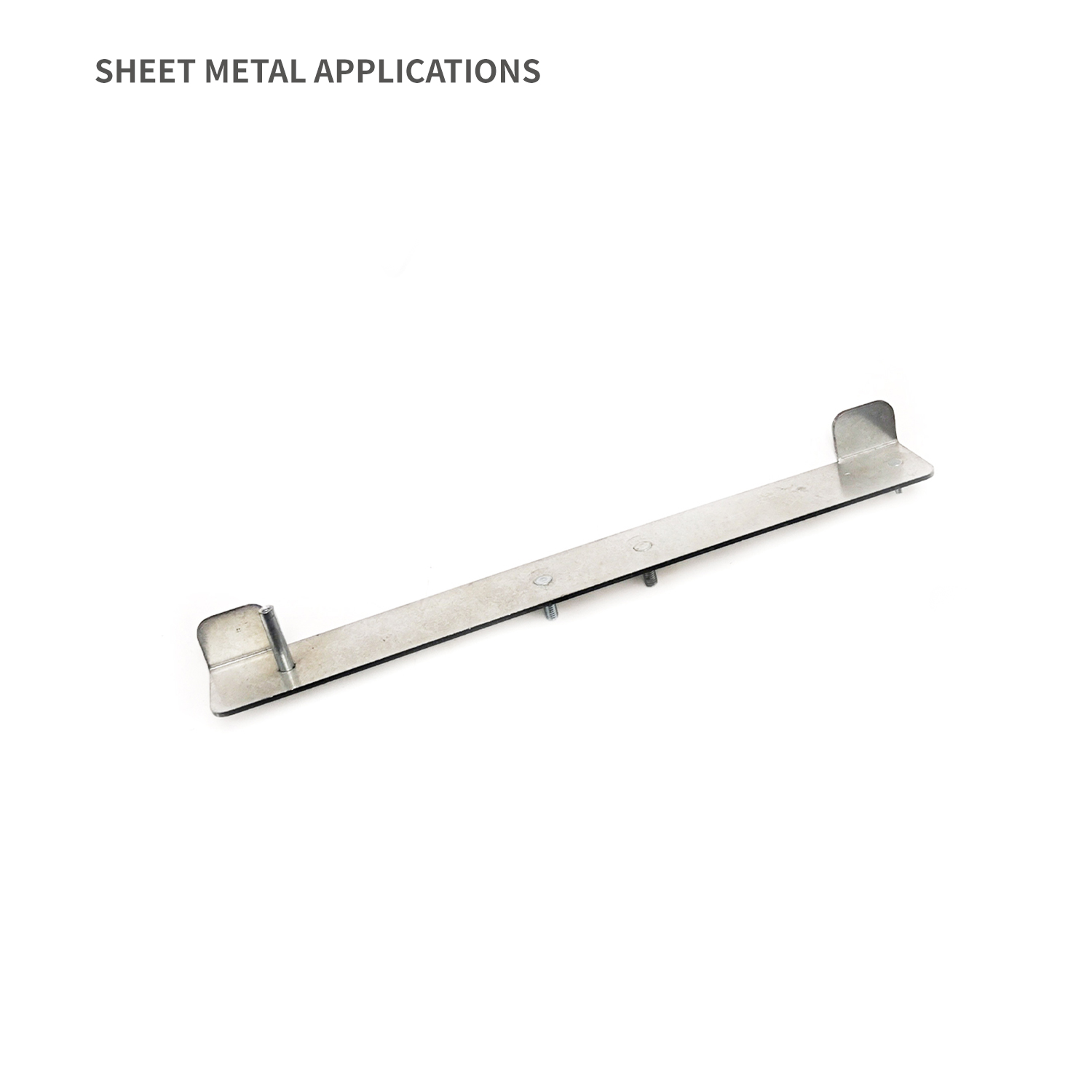 Support de montage pour planche de contrôle dans un boîtier en métal courbé