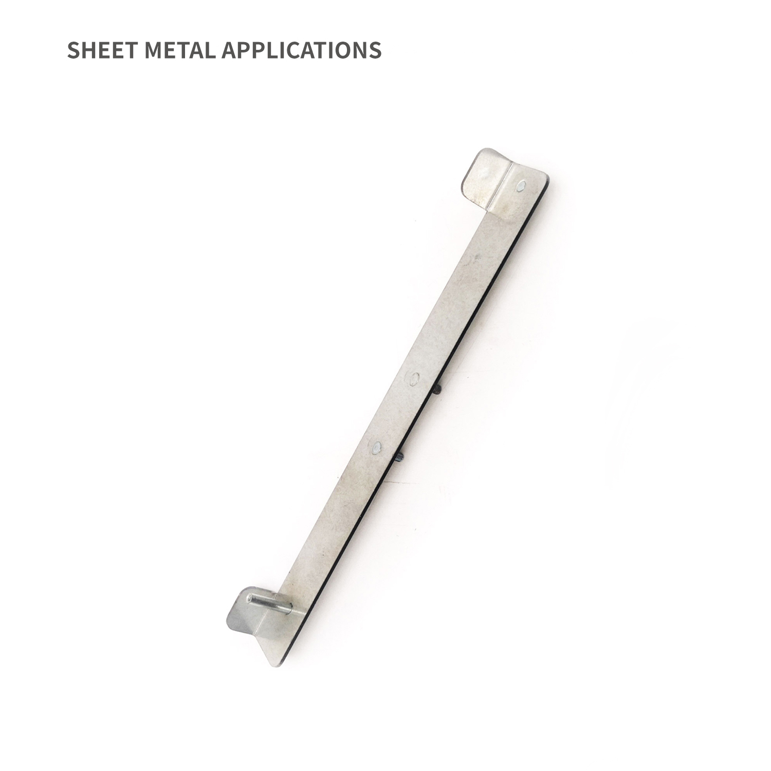 Support de montage pour planche de contrôle dans un boîtier en métal courbé